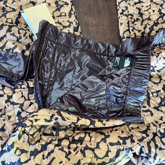 The North Face Circaloft Pant in Almond Butter Graphic Dye Print Size M NWT - Picture 12 of 15